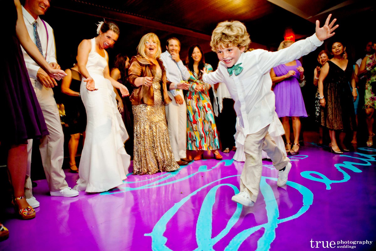 Kid-friendly Green Wedding Essentials from Ecopartytime - Kid Friendly Wedding Dancing