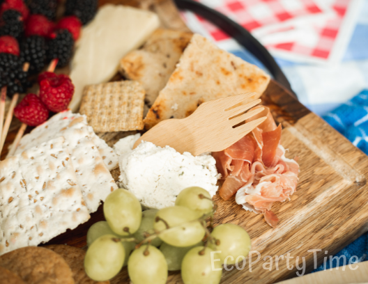 July 4th Picnic Cheese Board-Ecopartytime