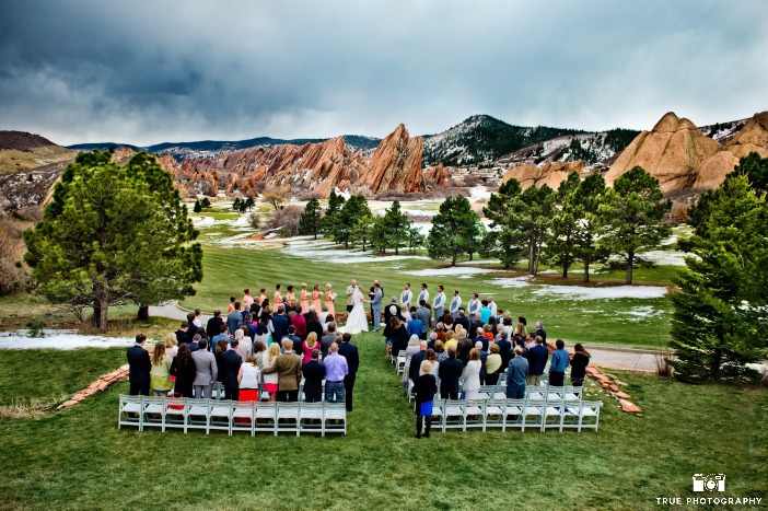 Earth Day Wedding Backdrop Ideas from Ecopartytime