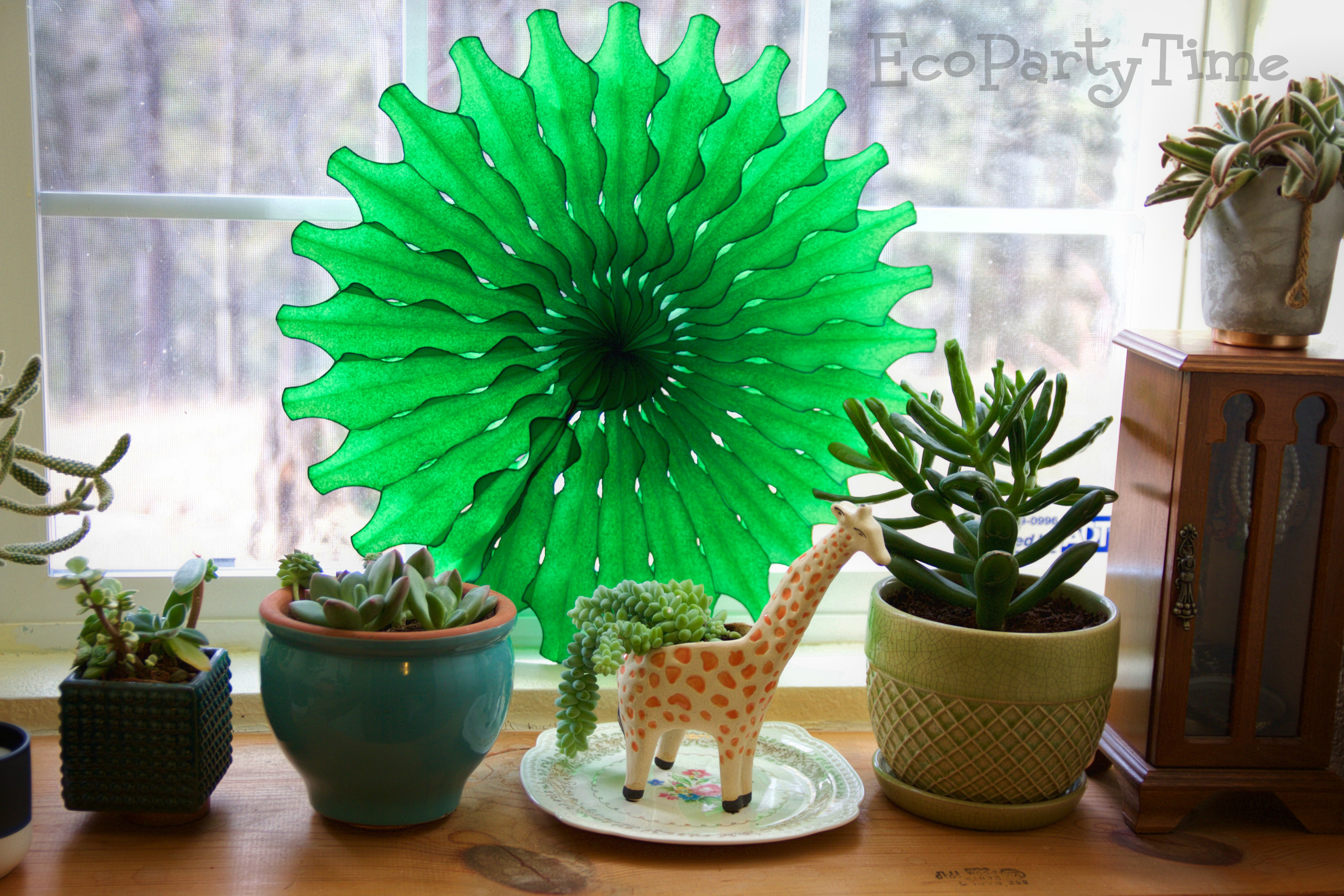 Ecopartytime: Eco-Friendly Tissue Fan & Ball Decor Ideas 