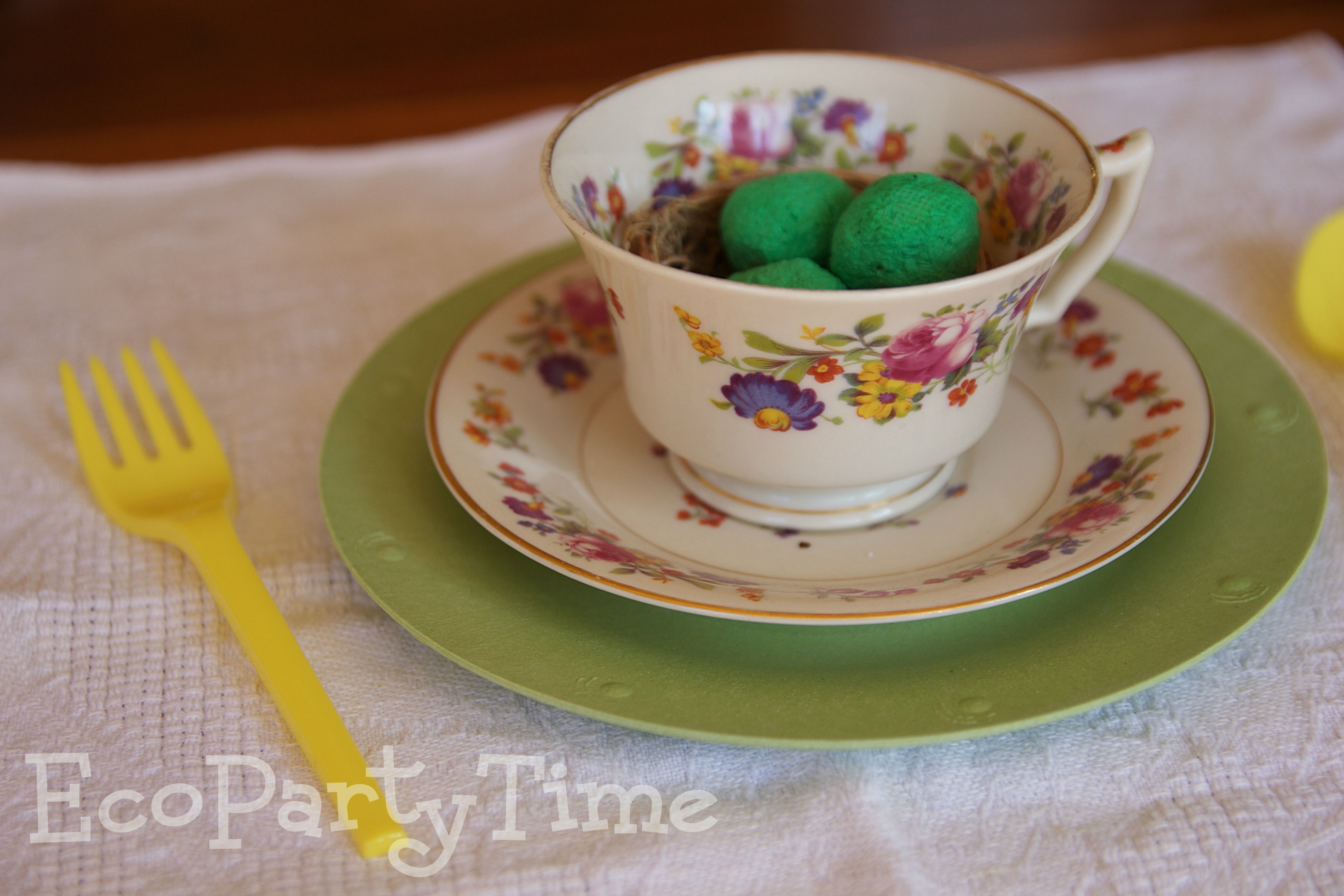 Ecopartytime: Eco-Friendly Easter Table-Settings