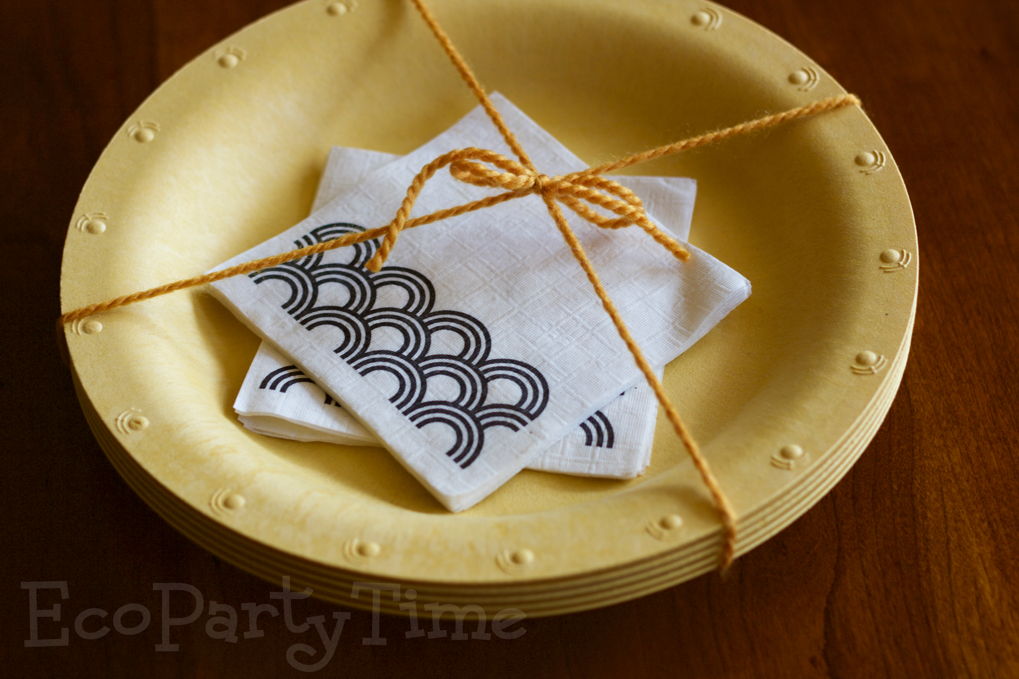 Ecopartytime: Bumble Bee Birthday Party 