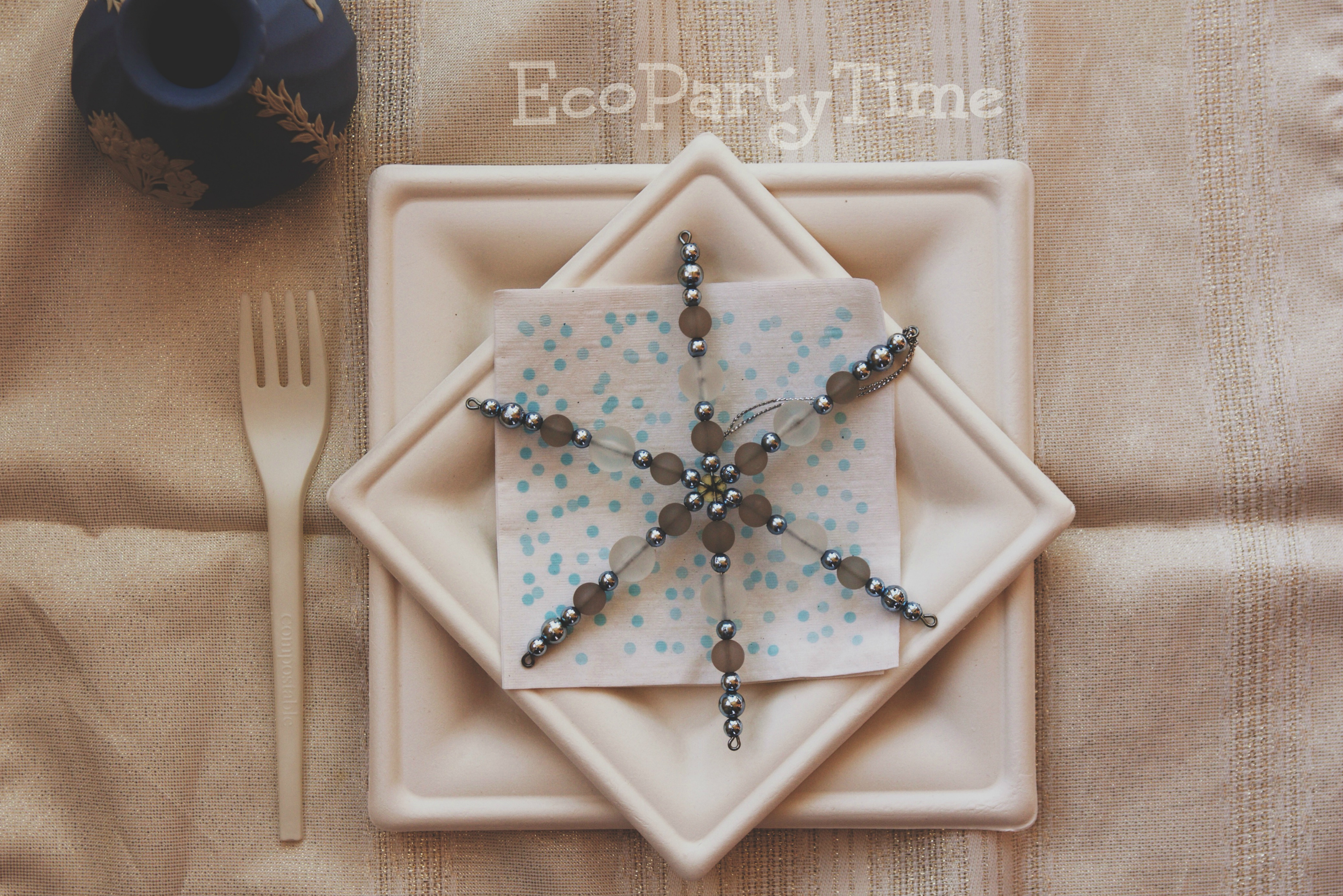 EcoPartyTime: Snowflake Chic Table Setting