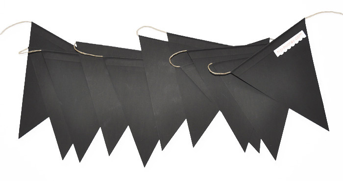 Black Garland1