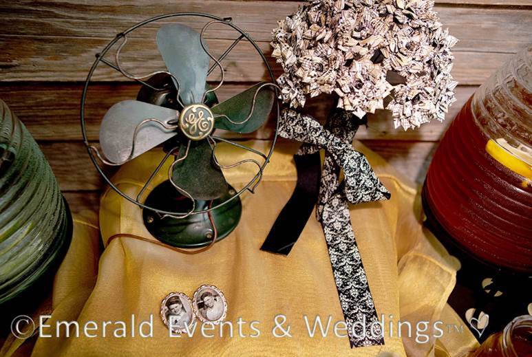 Sweet & Eco-chic Honey Bee Wedding Must-Haves from Ecopartytime -  Theme Decor Ideas